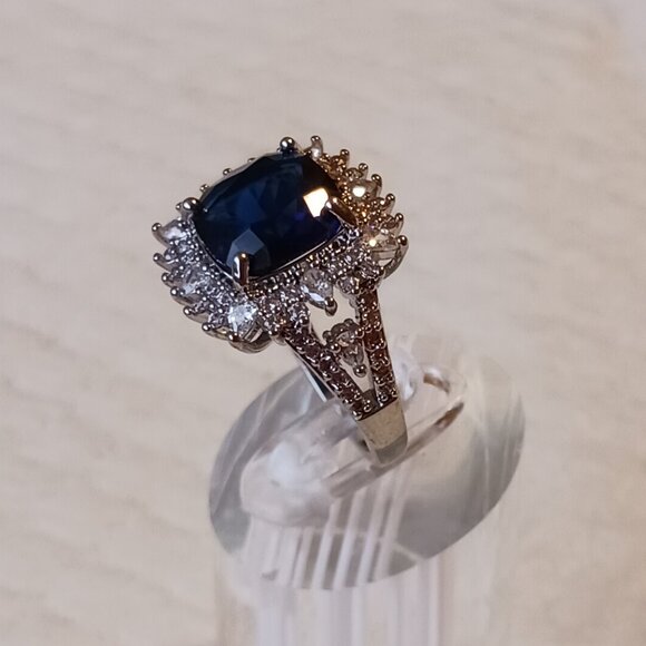 Silver Fashion Blue Tanzanite Halo Statement Ring Size 7 NWOT - Picture 5 of 13